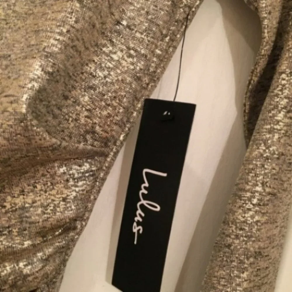 Lulus Long Sleeve Gold Dress New Years party holiday shimmer NWT - Picture 6 of 6